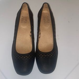Brand new NATURALIZER BRINA LASER CUT WEDGE